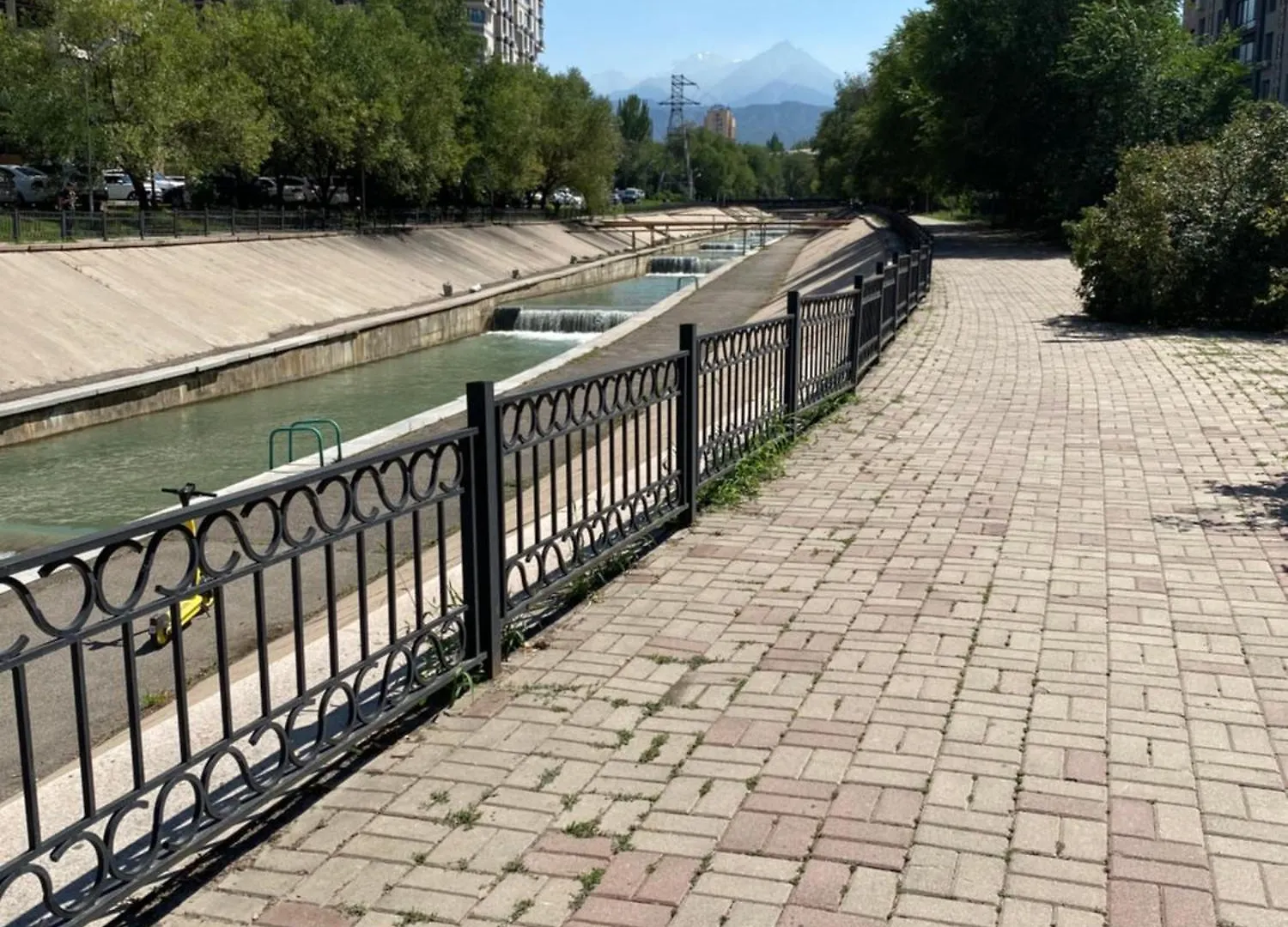 Жк Riverside-2 Almaty 0*,  Kazachstán